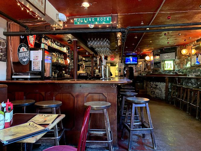 Shay’s Pub & Wine Bar