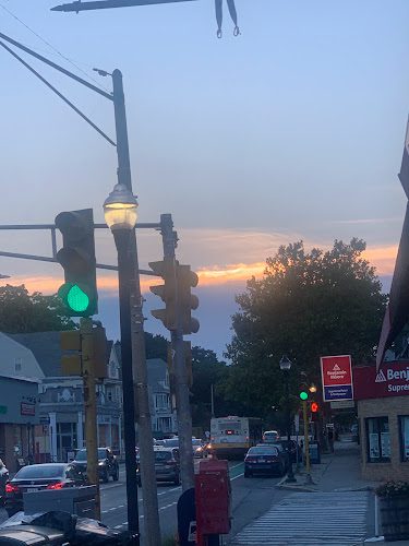 Supreme Paint & Wallpaper